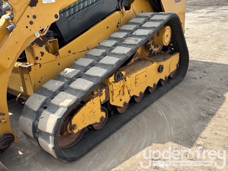 2022-caterpillar-299d3-image-10
