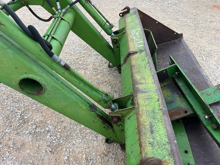 john-deere-148-image-8