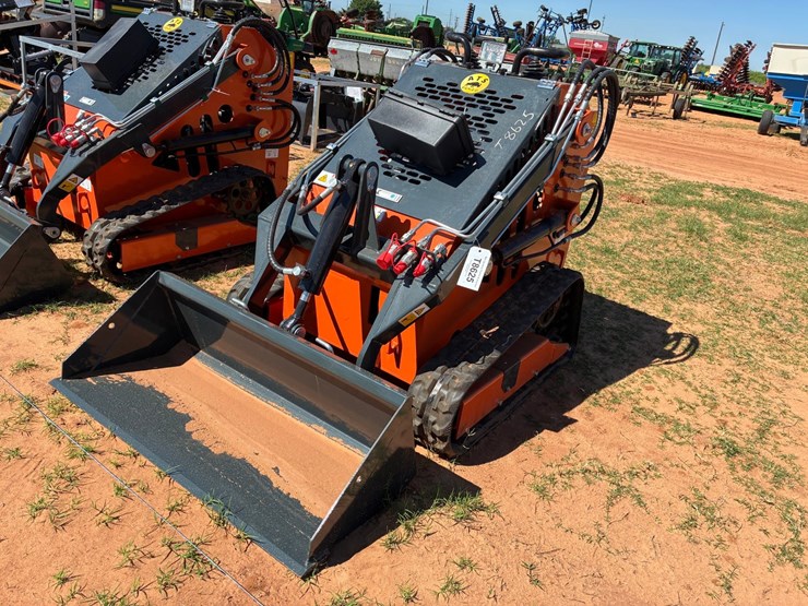 #t8625-•-wolverine-mini-skid-steer-image-1