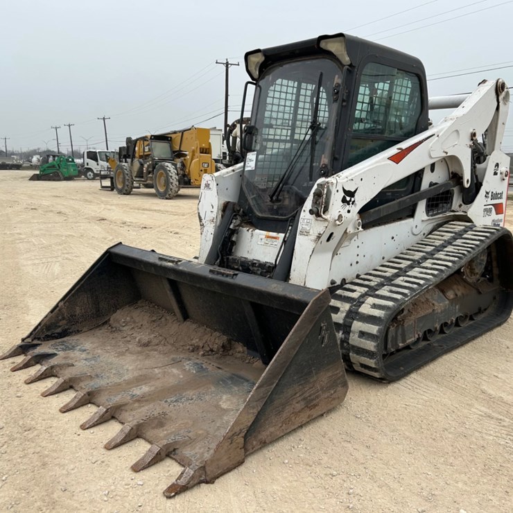 2019 BOBCAT T740