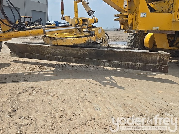 2000-champion-c80a-image-19