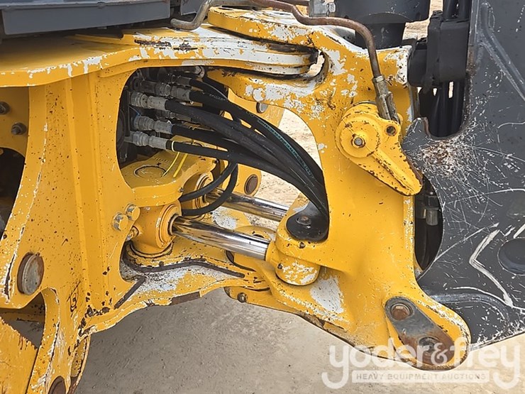 2010-deere-310sj-image-31