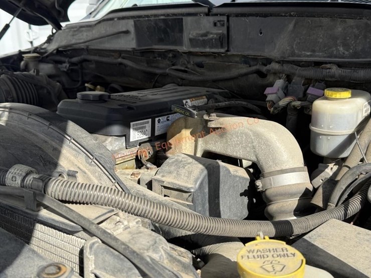 2004-dodge-ram-3500-image-14