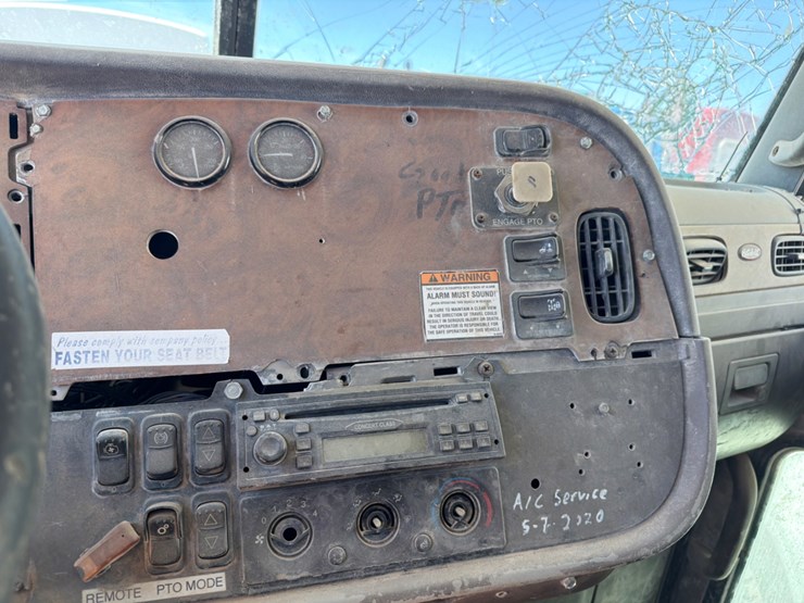 2007-peterbilt-378-image-11