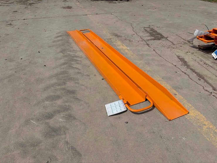 unused-2026-wolverine-ex-66-84l-skid-steer-pallet-forks-extensions-image-2