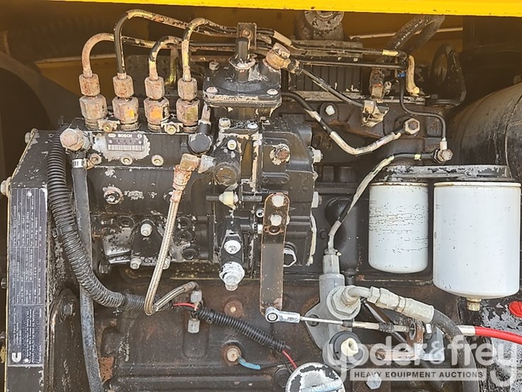 2000-champion-c80a-image-37