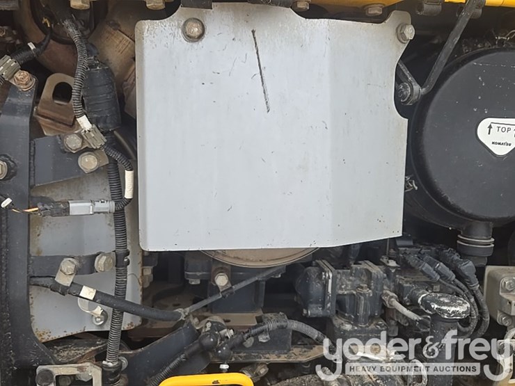 2019-komatsu-d65px-18-image-52