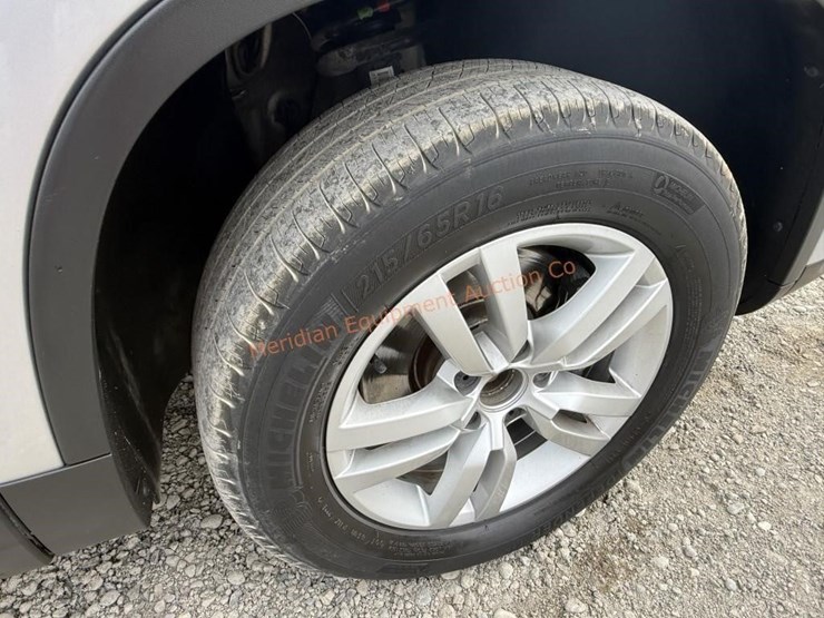 2016-volkswagen-tiguan-image-16