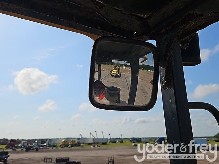 caterpillar-it28g-image-31