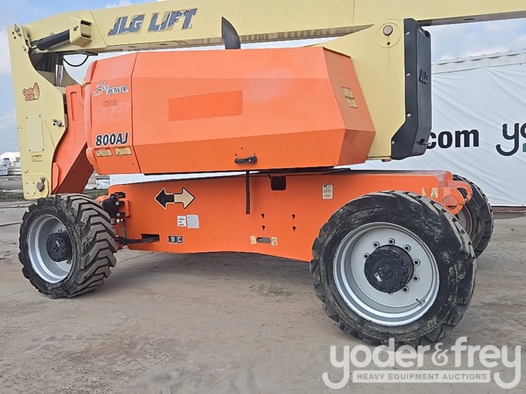 2016-jlg-800aj-image-15