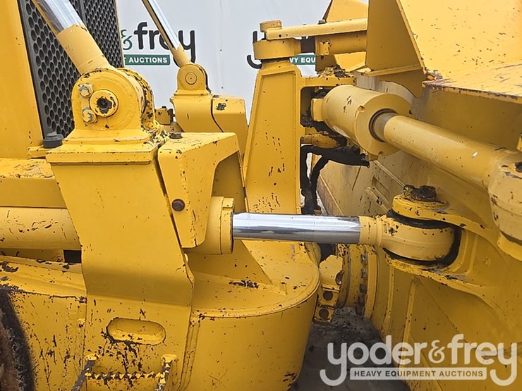 2019-komatsu-d65px-18-image-32