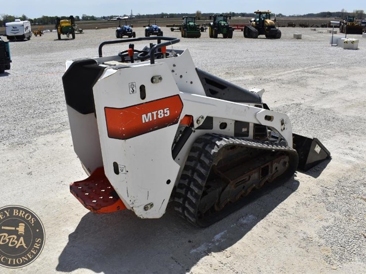 2019-bobcat-mt85-image-6