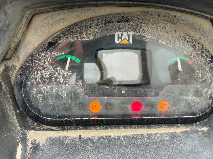 caterpillar-th406c-image-13