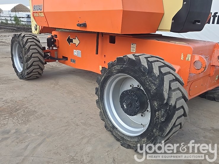 2016-jlg-800aj-image-16