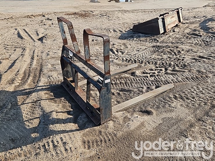 fork-and-frame-to-suit-skidsteer-image-3