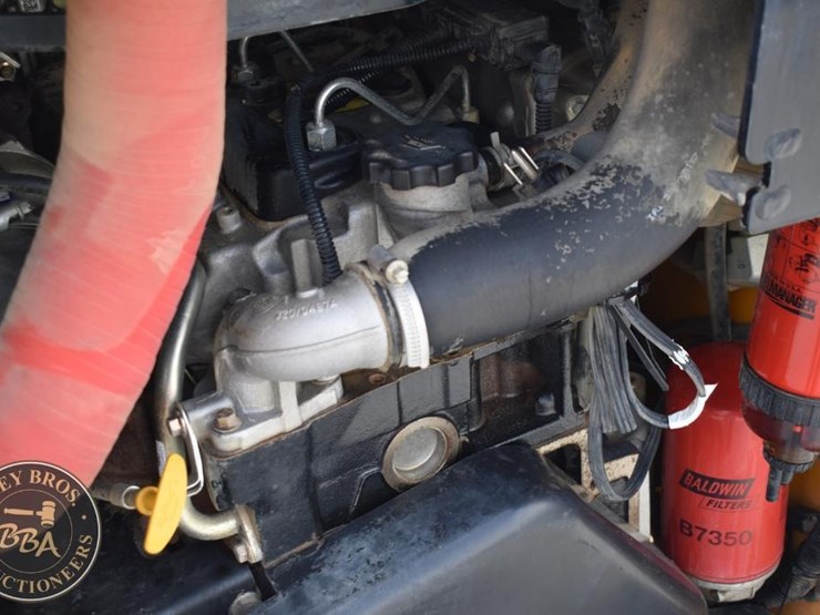 2020-jcb-3ts-8t-image-20