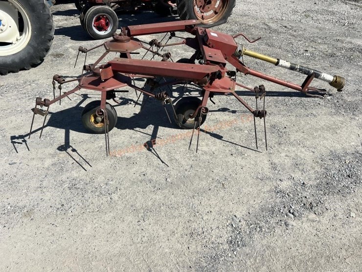 new-holland-162-image-4