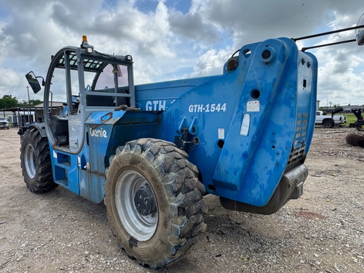 2014-genie-gth1544-image-7