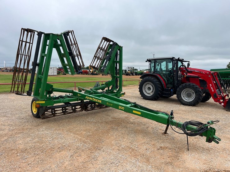 2008-john-deere-200-image-4