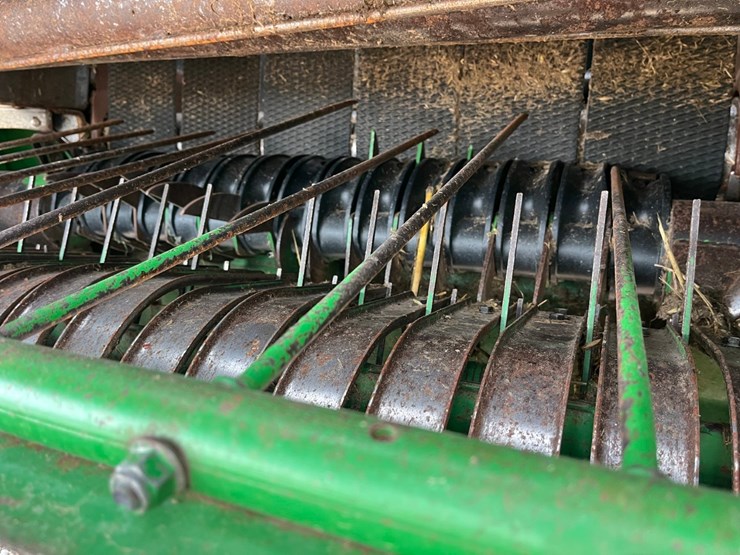 2010-john-deere-468-image-4