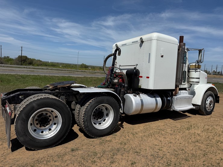 2013-peterbilt-367-image-5