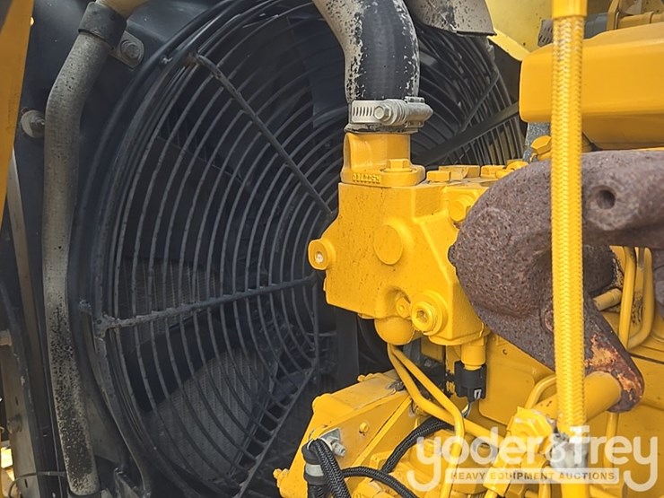 2010-deere-310sj-image-52