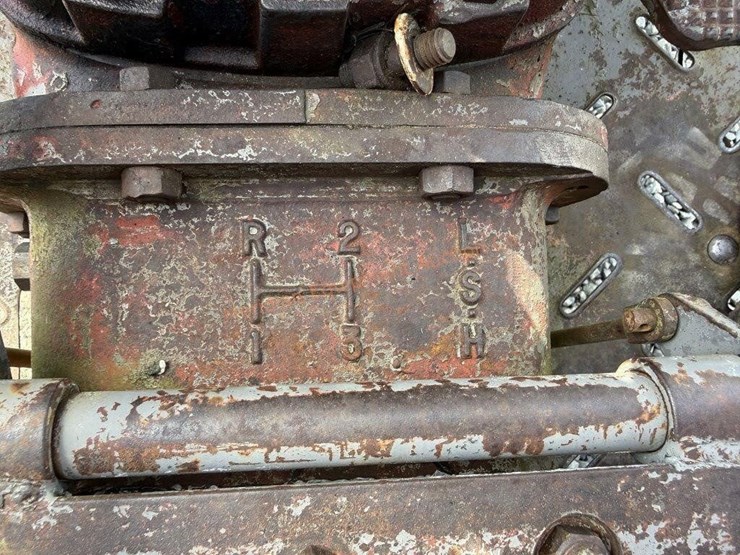 massey-ferguson-175-image-41