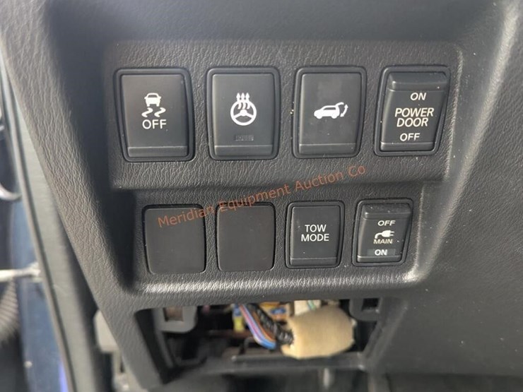 2014-nissan-pathfinder-image-36