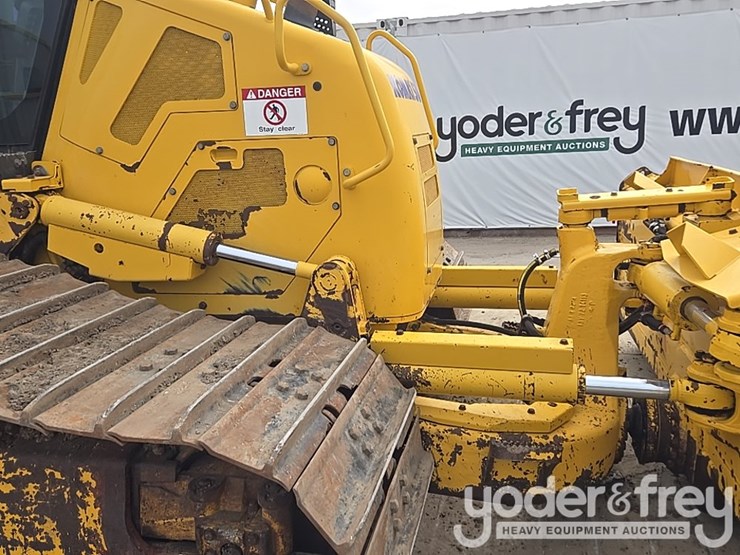 2022-komatsu-d61px-24-image-27