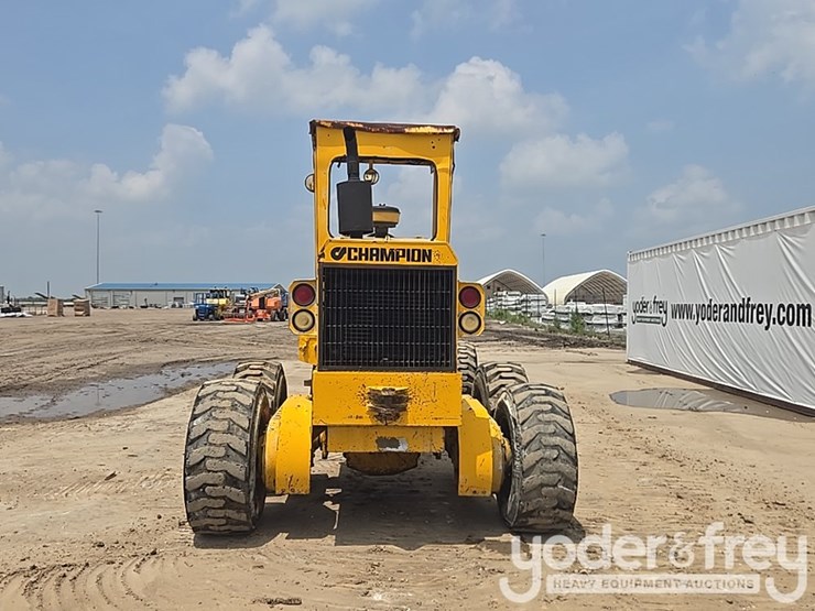 2000-champion-c80a-image-4