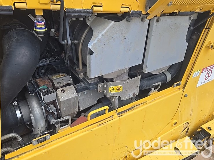 2019-komatsu-d65px-18-image-57