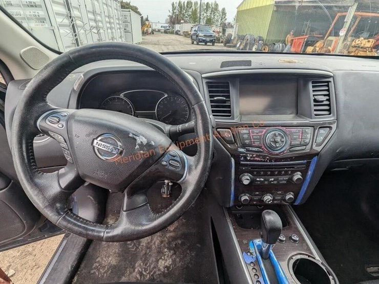 2014-nissan-pathfinder-image-38