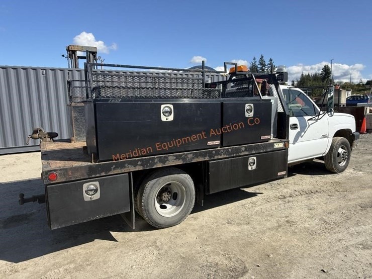 2005-chevrolet-silverado-3500-image-6