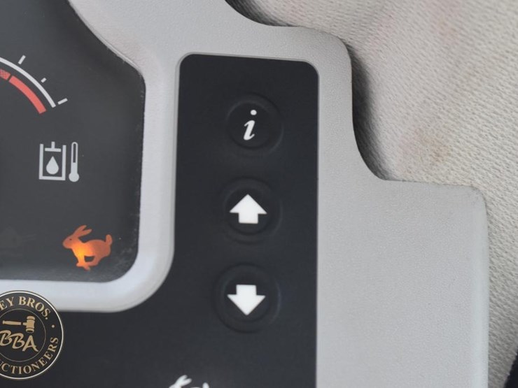 2023-jcb-270-image-33