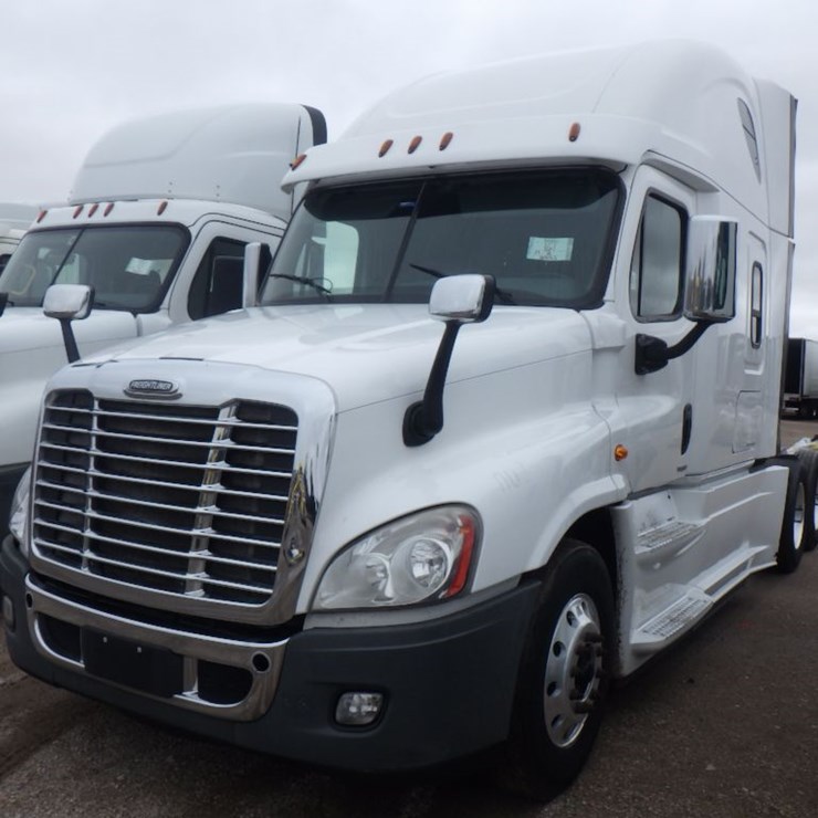 2017 FREIGHTLINER CASCADIA 125