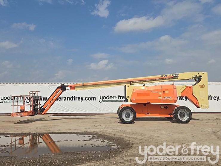 2016-jlg-800aj-image-2