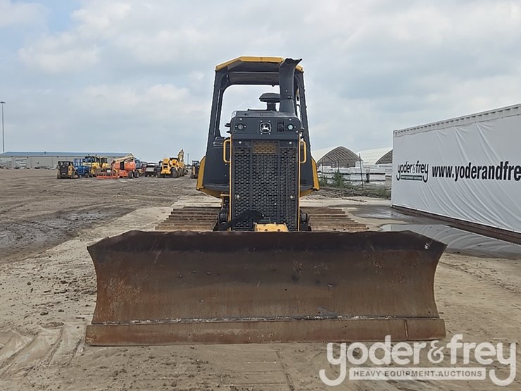 2019-deere-450k-lgp-image-8