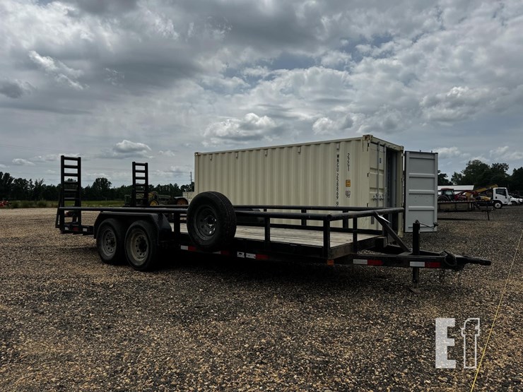 equipment-trailer-w/-ramps-image-1