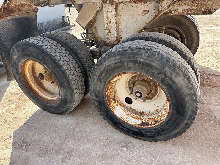 2005-unknown-trailer-image-8