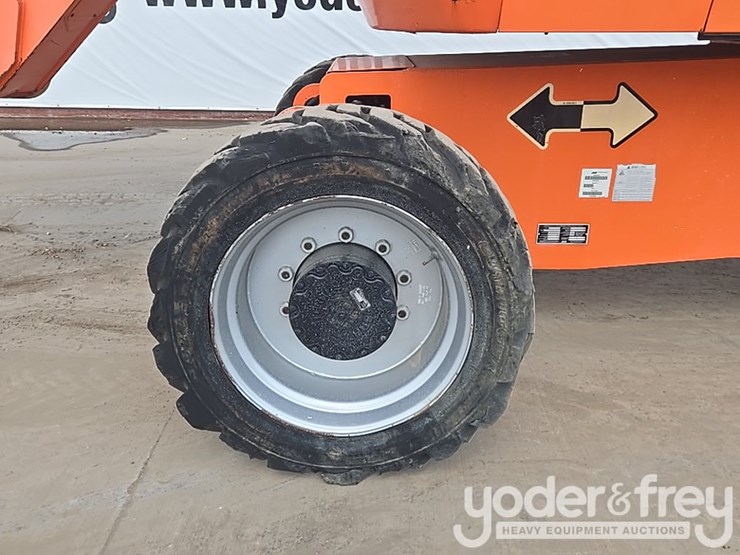 2016-jlg-800aj-image-19