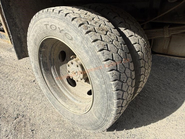 2000-ford-f450-image-24