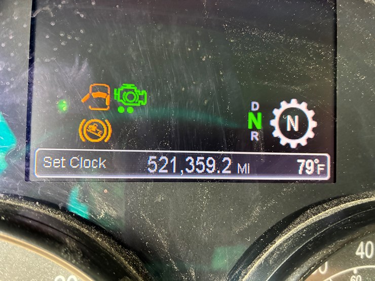 2019-peterbilt-567-image-15