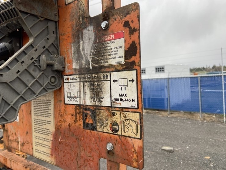 2007-jlg-1930es-image-7