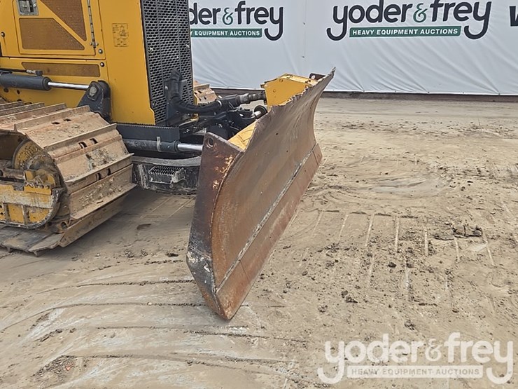 2019-deere-450k-lgp-image-19