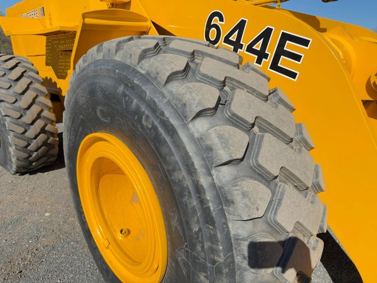 1989-deere-644e-image-13