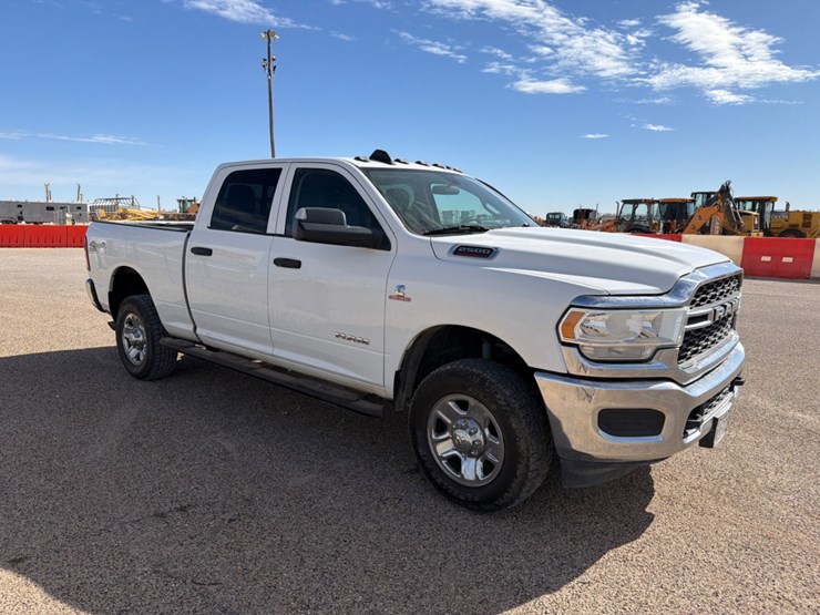 2020-dodge-ram-2500-image-3