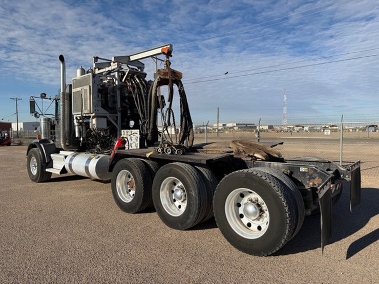 2014-kenworth-t800-image-9