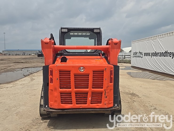 2021-kubota-svl65-2-image-4