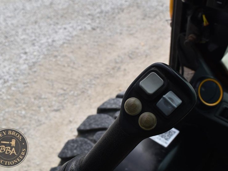 2023-jcb-270-image-35