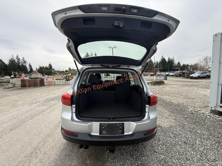 2016-volkswagen-tiguan-image-17